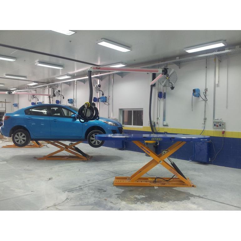 Bodyshop dust extraction system  