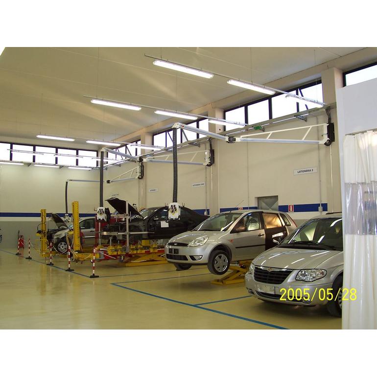 Coachwork area dust extraction system 